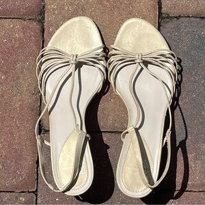 White Mt. Size 8M Vintage Muted Gold Strappy Shoes